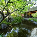 花鳥 - 都会の喧騒を忘れさせてくれる日本庭園。