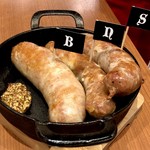 クラフトキッチン - とりあえず自家製ソーセージ盛り合わせ