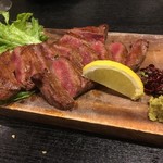 炭火焼dining おかげ家 - 特選！厚切り牛タン