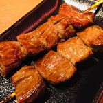 串家族 - 牛ハラミ串@330円