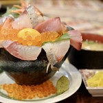 天満産直市場 - 限定5食こぼれ海鮮丼1000円