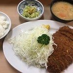 丸八とんかつ店 - 