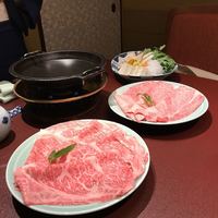 人形町今半 銀座店 - 赤身の肉と、肩ロース⁈何も鳥取産との事。