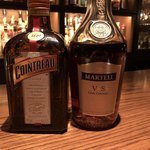 バー チェロキー - 通常のサイドカーで使われている、マーテルＶＳとコアントロ