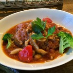 ジャム cafe 可鈴 - メインの「ハンバーグ トマトソース煮込」