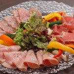 Authentic taste from Italy and Spain "Assorted freshly cut Prosciutto"