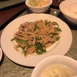 中国料理 季香園 - 青椒肉絲定食  800円
