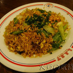 ガーリック・ジョーズ - にんにく焼飯(牛肉＆レタス)(￥900)