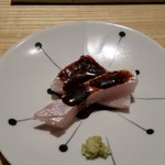 鮨 巳之七 - ひらまさ。胡麻だれ。（定番）