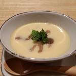 鮨 巳之七 - 牛すじ入り茶碗蒸し。（定番）