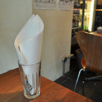 クリッターズバーガー - バーガーをはさむペーパー