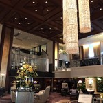 LOBBY LOUNGE - 