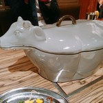 焼肉 ジャンボ - この中に炊き込みご飯