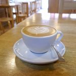 Ceresia Coffee Roasters - コーヒー豆を炒った香りが満ちた店内で飲むこともあり、美味しさには大期待！