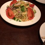 Asian Dining Mandir - 35分待ったサラダ