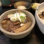 Itsuchiyouitsutan - 追加で頼んだ「小煮込み」。味噌味。