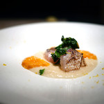 エクアトゥール - カマスのグリル　雲丹と山芋のソース　春菊、すりおろし柚子の香り