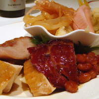 龍天門 - 焼き物入り前菜の盛り合わせ