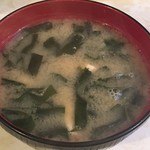 はやしや食堂 - 豆腐とわかめの味噌汁