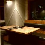 YAKINIKU A FIVE 徳 - テーブル席