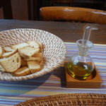 エルパーニャ ミロ - バケット、オリーブオイル