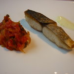 エルパーニャ ミロ - 瀬戸内の地魚のソテー「ピペラーダ」添え　青ネギ風味のヨーグルト・カルダモン