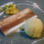 エルパーニャ ミロ - ココナッツとチョコレートのムース・パイナップルのシャーベット　ヨーグルトソース・パイナップルとミント