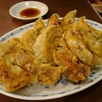 東園 - 餃子(2皿) 450円/皿