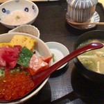 田中田式海鮮食堂 魚忠 - ちょい贅沢丼 1280円