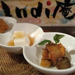 インディ庵 - チョイ寄りセットのお惣菜3種盛。