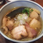 麺処 びぎ屋 - 白醤油らーめん全部入り1000円