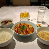 四川豆花飯荘 東京店 - 麻婆豆腐セット 1,620円 合計：2,082円（サービス料金/税込）