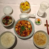 四川豆花飯荘 東京店 - 麻婆豆腐セット 1,620円 合計：2,082円（サービス料金/税込）