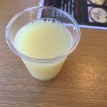 ステラ・カフェ - フリードリンクのグレープフルーツジュース