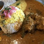 カレー ナド - この日のチキンカリーは、かなり良かったなあ。とにかくコク深かった。