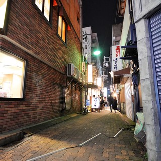 ●むつみ小路！細い路地を歩いてスグ♪