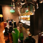Y'sバー&カラオケ - 