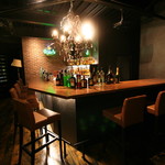 Y'sバー&カラオケ - 