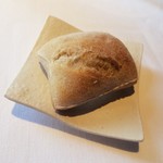 Restaurant RASPBERRY with MOON BAR - 全粒粉のパン