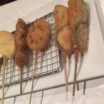 Kushikatsu waimbaru bakubaku - 串カツずらり