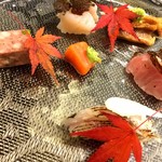 一穀一枝 - 【前菜】穴子（長崎産）／クロムツ（和歌山産）／梭子魚（高知産）／帆立（北海道産）／紅富士（富山産）／パティ