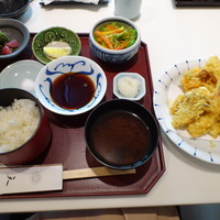 銀座 天一 博多店 - ◆天ぷら膳・蘭（1998円）。