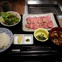 山形山　月島店 - 