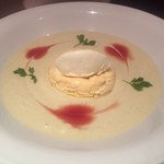 アサリのスープとズワイガニ