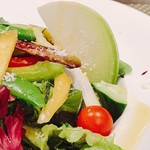 創作イタリアン Gemelli - ジェメリサラダ 知らない野菜がいっぱい