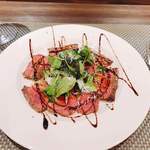 創作イタリアン Gemelli - 牛ランプ肉(赤身）のタリアータ バルサミコ酢