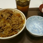 すき家 - 料理写真:牛丼(特盛)と玉子50円