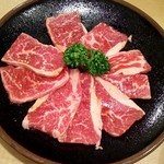 焼肉処 まるます家 - 牛カルビ