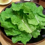 焼肉処 まるます家 - サンチュ