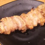 炭火串焼 初代バッジョ - かわ(塩)